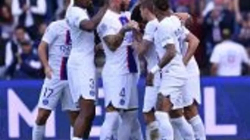 الشوط الأول .. التعادل 1 - 1 في مواجهة باريس سان جيرمان وتروا