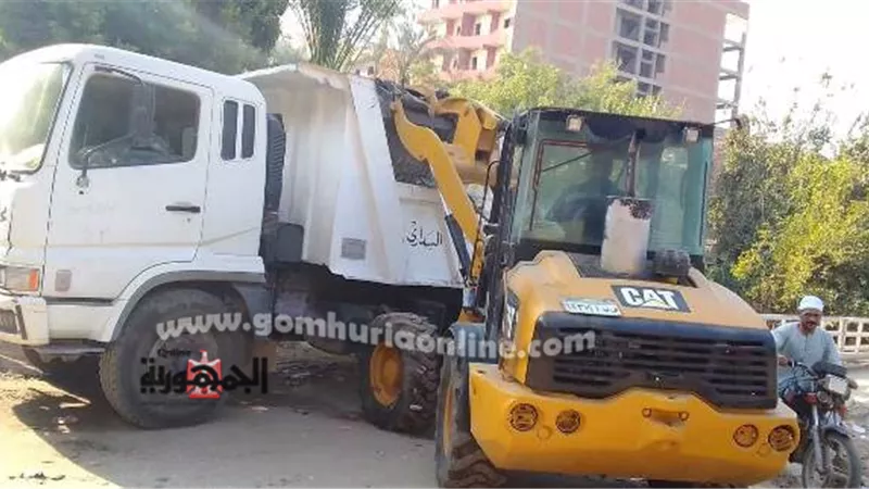 تكثيف حملات النظافة ورفع المخلفات بمراكز البداري وصدفا وأسيوط