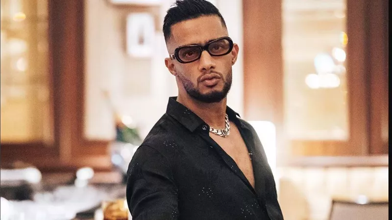 محمد رمضان يشعل حماس الجماهير في دبي
