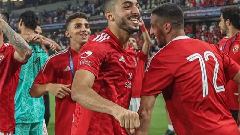 خضوع محمد عبدالمنعم لجراحة الانف