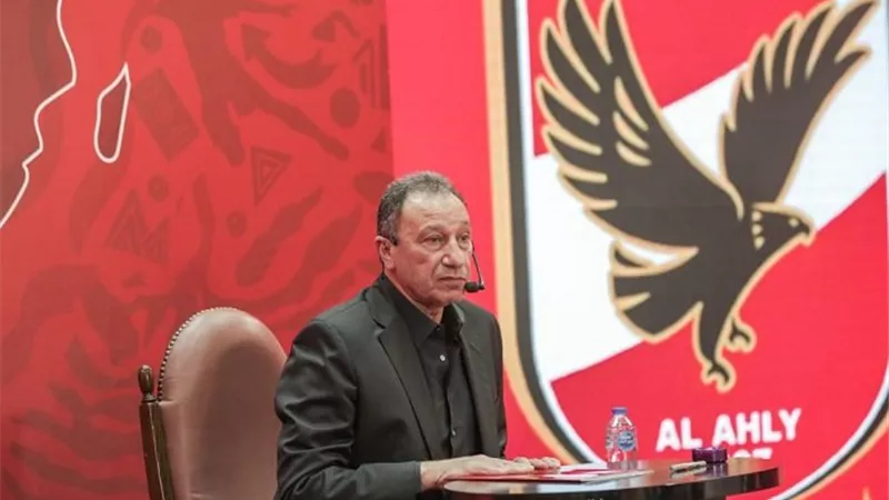 الخطيب يفاجئ لاعبى الأهلى بهذا القرار بعد التتويج بالسوبر