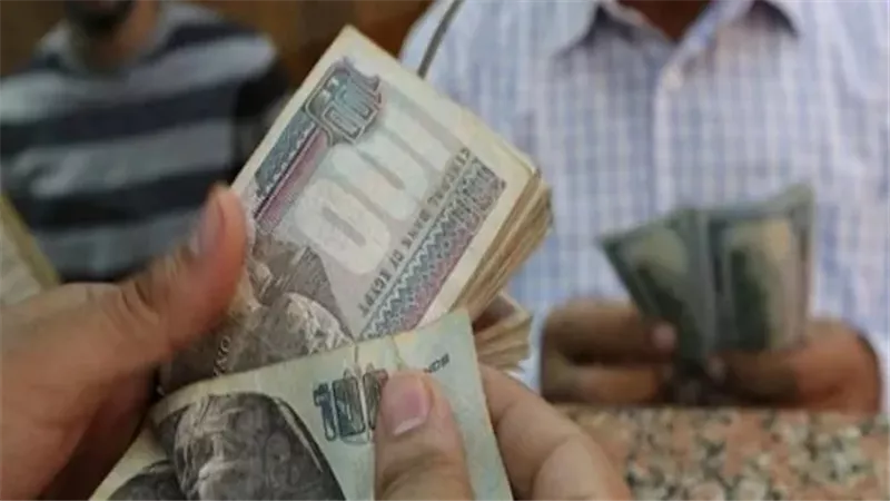 300 جنيه شهريا.. موعد تطبيق زيادة رواتب العمال بالقطاع الخاص