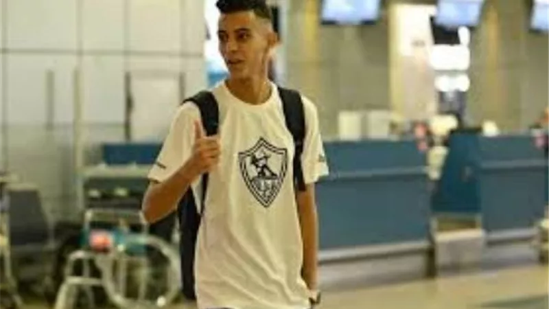 مستواه لا يليق بالأبيض.. اعلامى يشن هجوما على نجم الزمالك