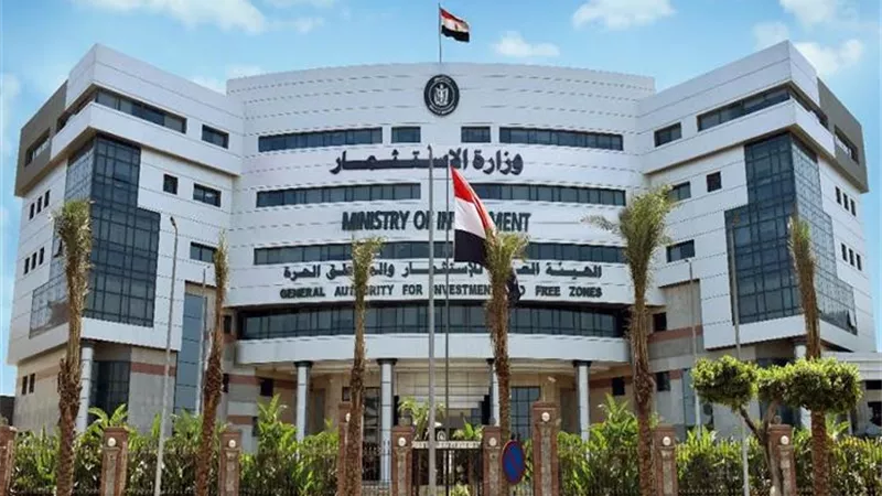 شروط وضوابط الرخصة الذهبية بعد منحها من الرئيس السيسي للمستثمرين