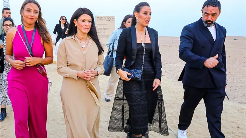 وزيرة التعاون الدولي تلقي الكلمة الافتتاحية لمعرض «Art D’Égypte»