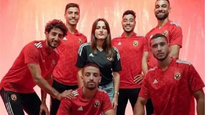 الأهلى يجرى بعض التغييرات على قميص الفريق.. أبرزها شعار 