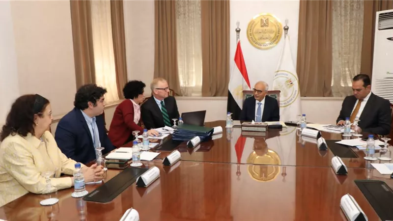 وزير التعليم يبحث التعاون مع وفد الوكالة الأمريكية للتنمية الدولية