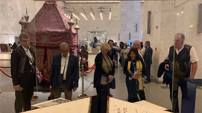 بالصور.. وفد من البرلمان الألماني يزور المتحف القومي للحضارة المصرية