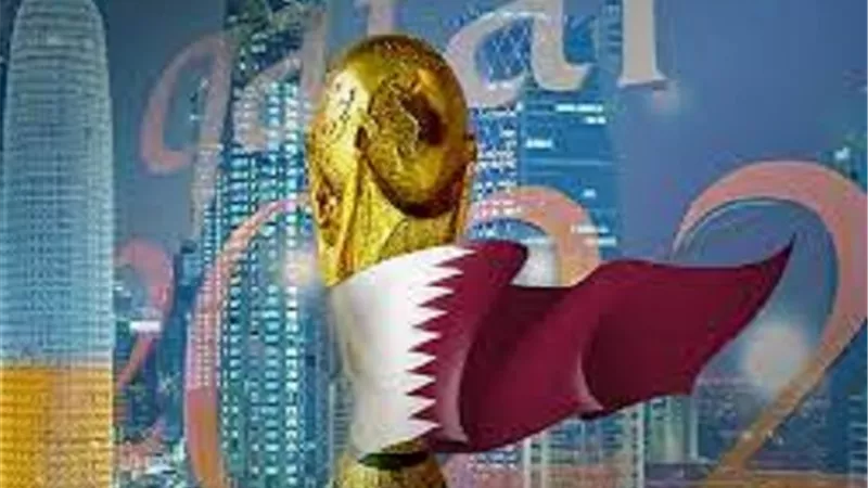 شوارع قطر تستقبل جماهير المونديال بلافتات قرآنية وأحاديث مترجمة..صور
