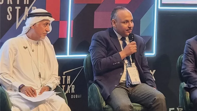 رئيس أكاديمية البحث العلمي يعرض في بريطانيا الاستعدادات لمؤتمر المناخ