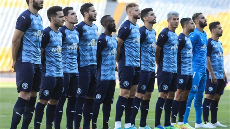 تاكيس يعلن قائمة بيراميدز لمواجهة نيجيليك بكأس الكونفدرالية الأفريقي