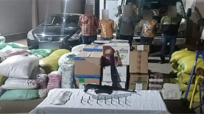 الأمن يكشف تفاصيل سرقة سيارة محملة بالمواد التموينية بالشرقية