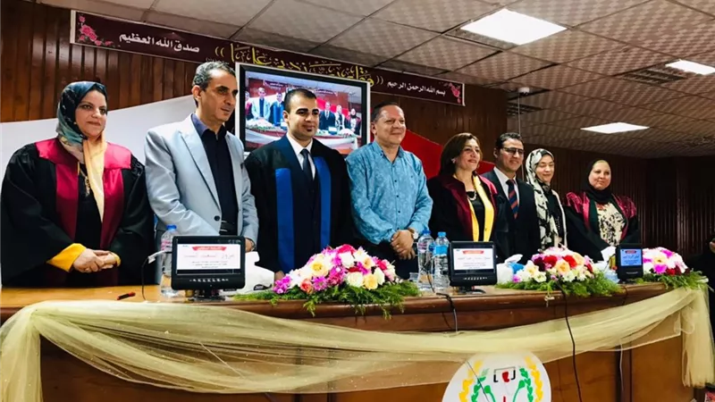 رسالة ماجستير تناقش بيئة العمل فى المنظمات الحكومية والخاصة