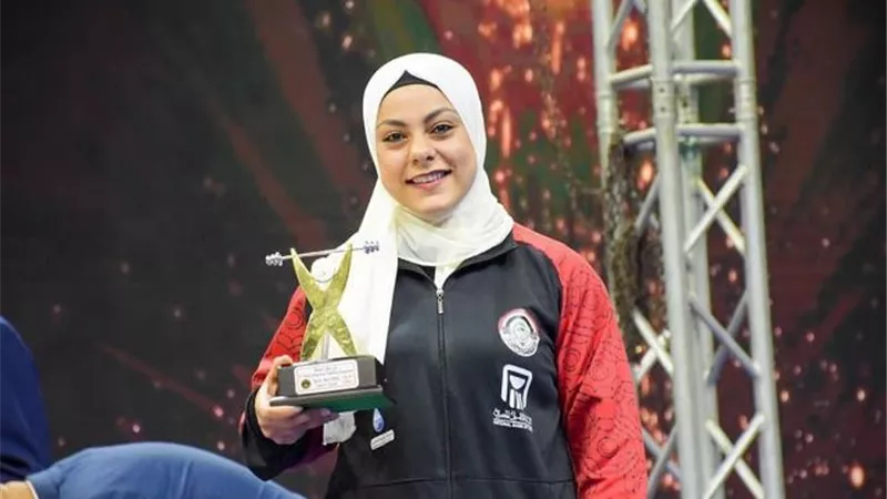 سارة سمير افضل لاعبة في بطولة افريقيا لرفع الاثقال