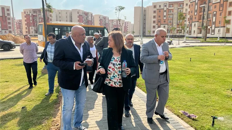 مي عبدالحميد:تتفقد نماذج وحدات العمارة الخضراء بمدينة حدائق العاصمة