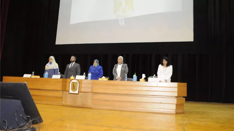 ندوة بطب القاهرة للتوعية بسرطان الثدي وأهمية الكشف المبكر