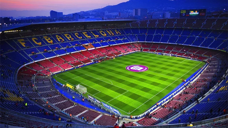 نجم ريال مدريد يشعل الفتنة داخل برشلونة