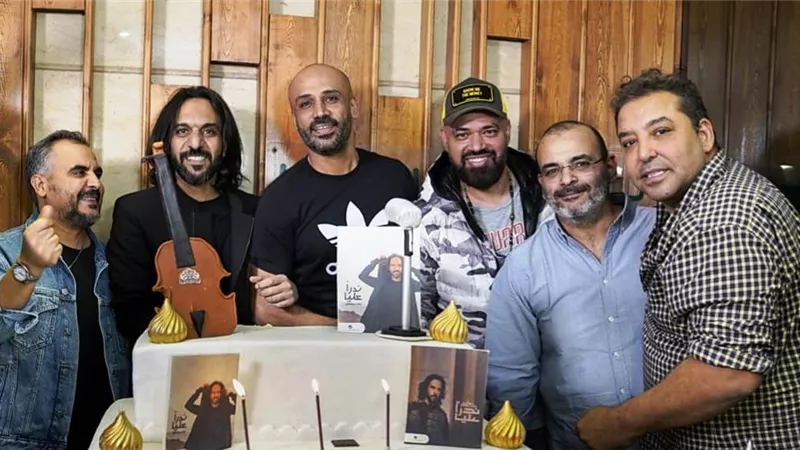 بهاء سلطان يحتفل بنجاح أغانيه الجديدة