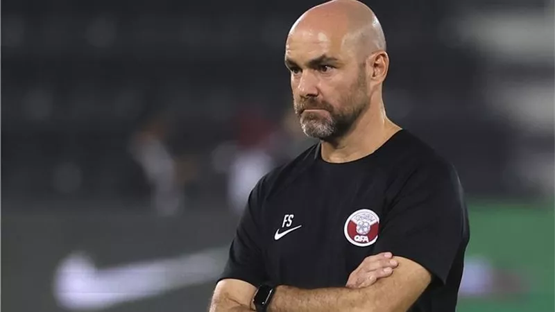 مدرب قطر : لعب دور البطل فى كأس العالم انتحار وهؤلاء المرشحون للقب