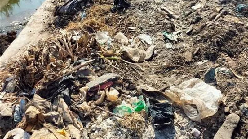الأهالي يناشدون وزير الرى ومحافظ المنوفية بفتح طريق منشأةجريس المغلق