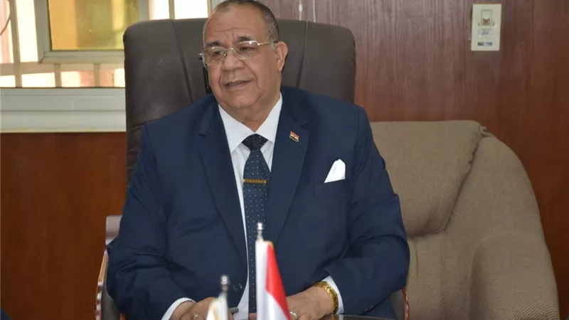 رئيس جامعة الأقصر يترأس الاجتماع الدورى للجنة المكتبات