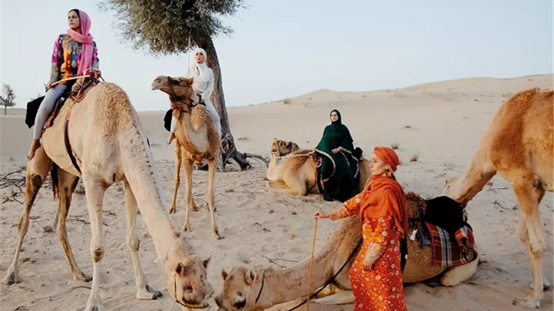 سباق الهجن للنساء في الإمارات