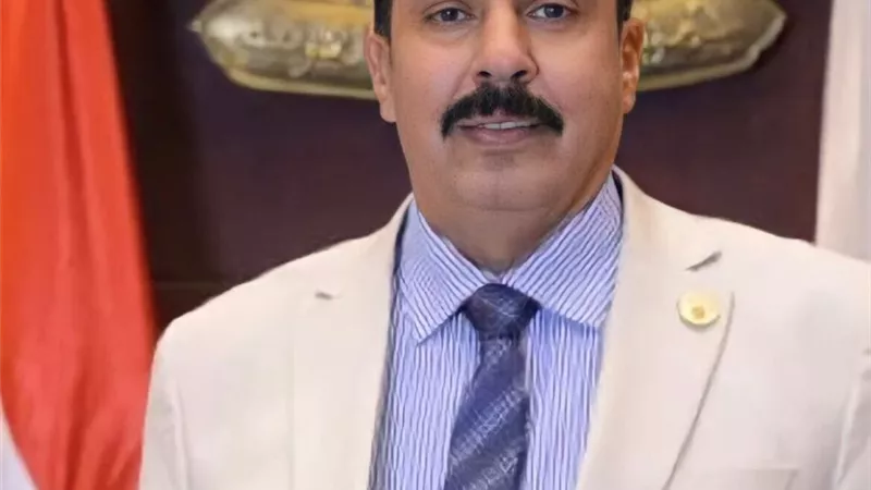 الدكتور ماجد العزازي عميداً للتربية الرياضية بجامعة القناة