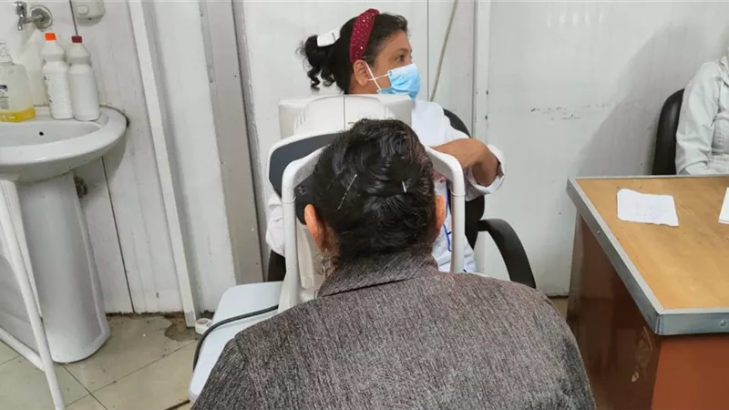 صحة اسيوط تنظم قافلة طبية مجانية بخبراء أجانب للكشف علي مرضي العيون