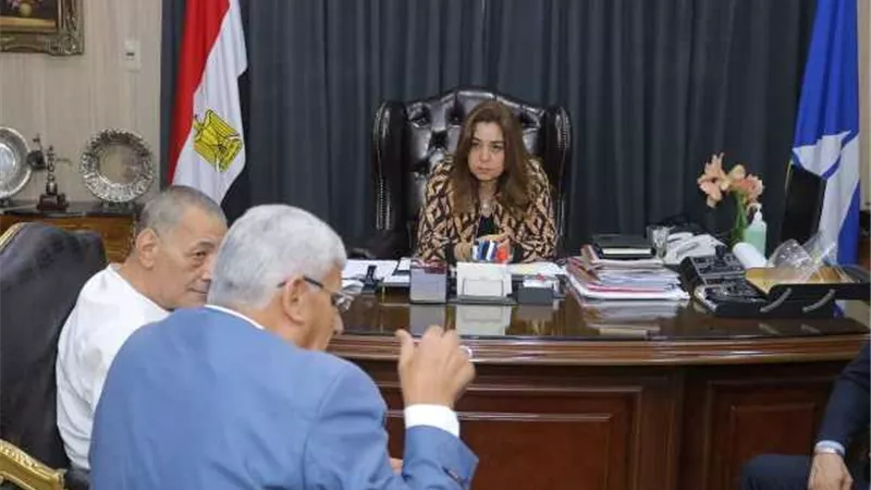 منال عوض إطلاق مبادرات بين المحافظة والتجار لطرح السلع بأسعار مخفضة