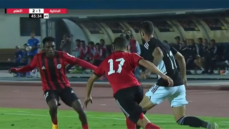 الأهلى يتقدم بهدفين والداخلية يقلص الفارق فى الشوط الأول