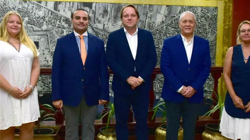 محافظ الأقصر يلتقى مفوض الإتحاد الأوربى خلا زيارته الخاصة للمدينة
