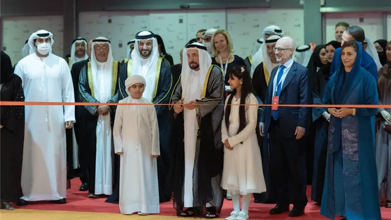 الشيخ القاسمي يفتتح 