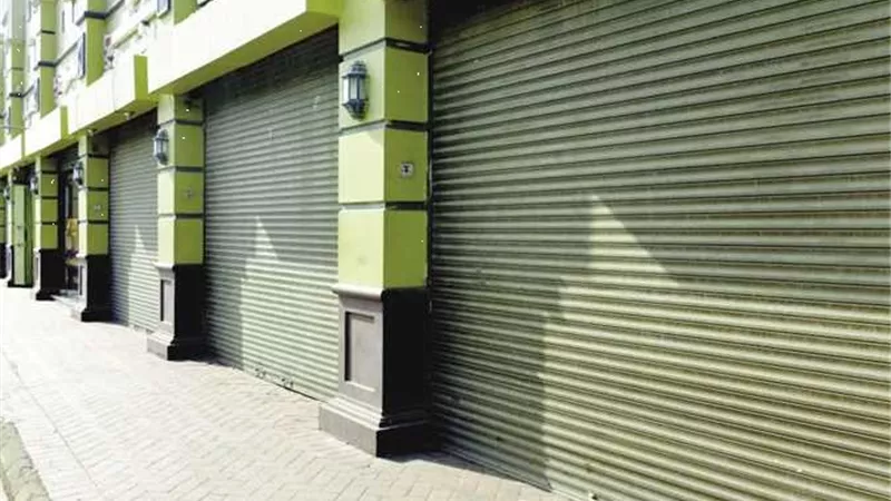 الإسكان : طرح محال تجارية وصيدلية للبيع بالمزاد العلني
