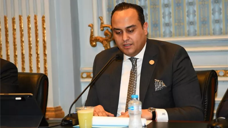 رئيس هيئة الرعاية الصحية: التأمين الصحي الشامل هدية الرئيس للشعب