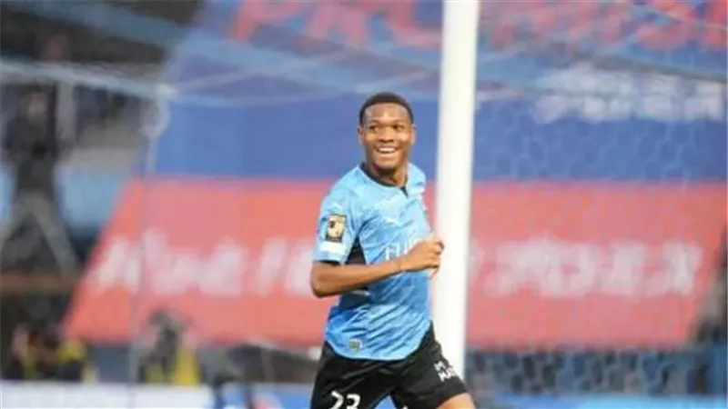 كولر يطالب الأهلى بتجديد المفاوضات لضم مارسينهو