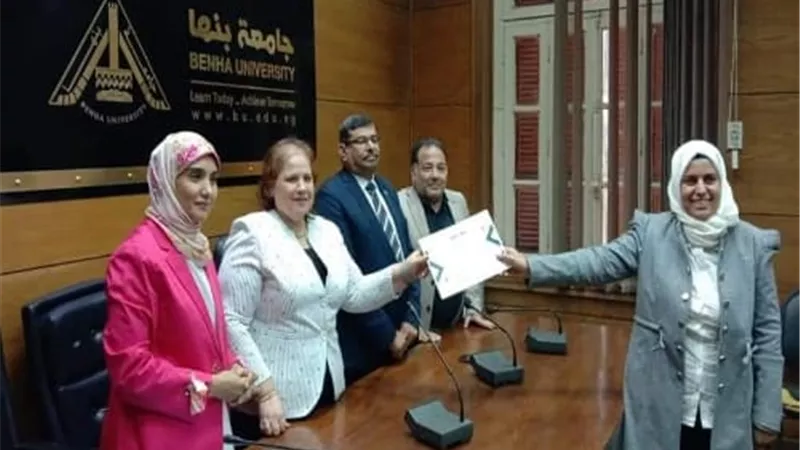 لتعزيز روح الابداع.. جامعة بنها تُكرم العاملين المتميزين