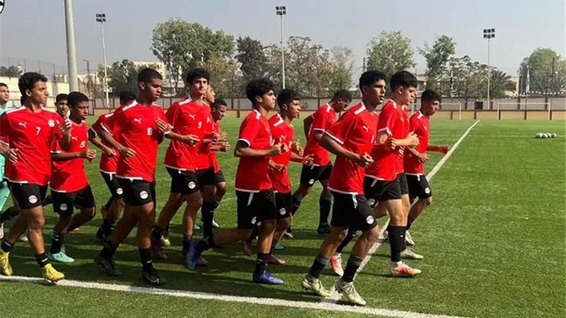 منتخب الناشئين يخوض مرانًا إستشفائيًا فى معسكر الجزائر ــ شاهد