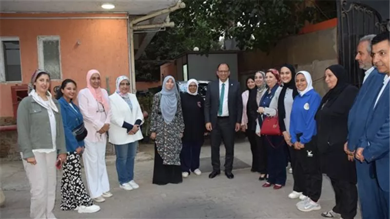 رئيس جامعة حلوان يتفقد كلية التربية الرياضية بنات