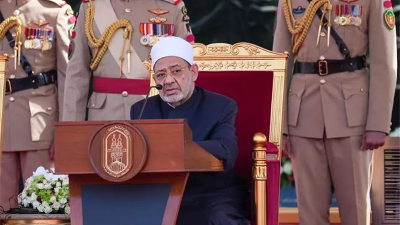 شيخ الأزهر يدعو إلى وقف الحرب الروسية الأوكرانية لسلام العالم