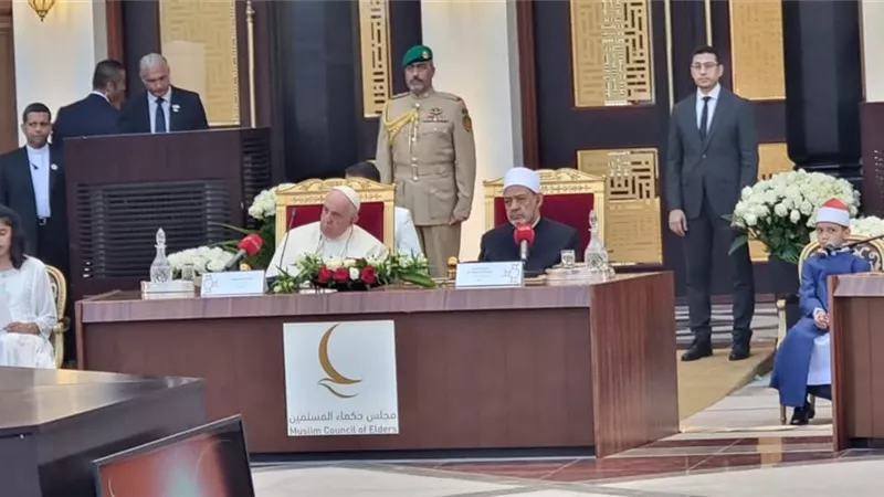 بابا الفاتيكان يربط بين ابتعاد البشر عن الله وبين انتشار الأزمات