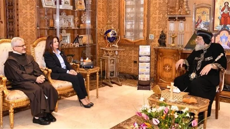 ماجدة الرومى فى ضيافة قداسة البابا تواضروس الثانى بحضور بطرس دانيال