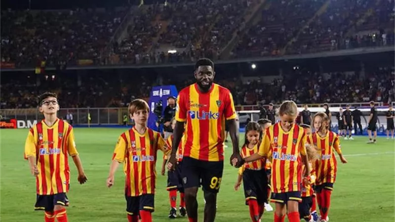 برشلونة يحسم موقفه من قطع اعارة أومتيتي بعد اعتزال بيكيه