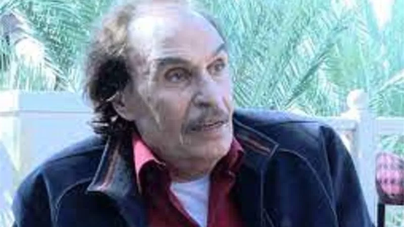 مالا تعرفه عن عزت العلايلى فى ذكرى رحيله