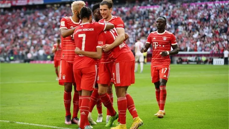 بايرن ميونخ يفوز على هيرتا برلين 3-2 ويتصدر الدوري الألماني