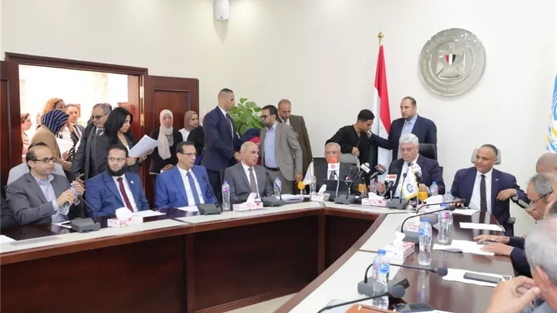 عاشور: إنشاء صندوق التمويل الأخضر فى الوزارة بـ 100 مليون جنيه