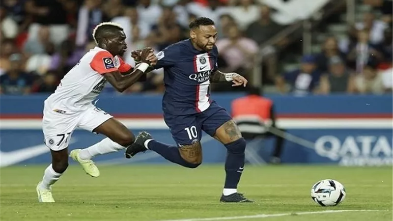 لوريان يلتقى باريس سان جيرمان.. مواعيد مباريات الدورى الفرنسى اليوم