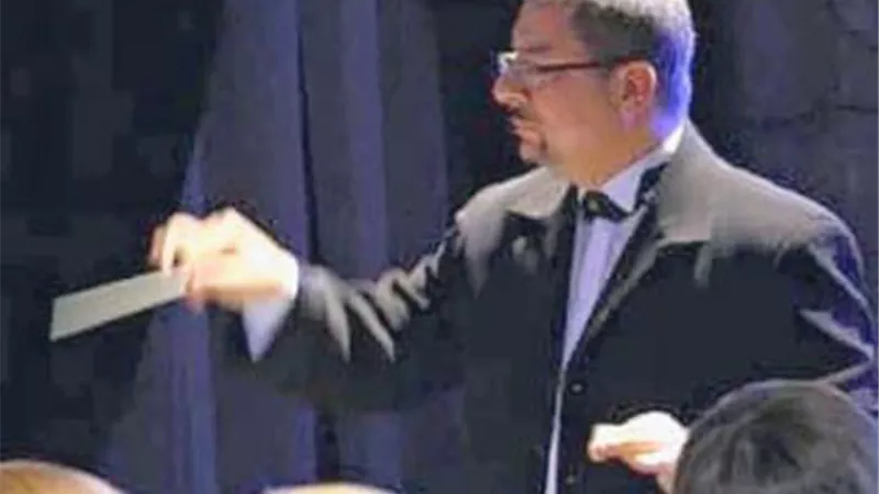 قتل الموسيقار .. بسبب اختيار