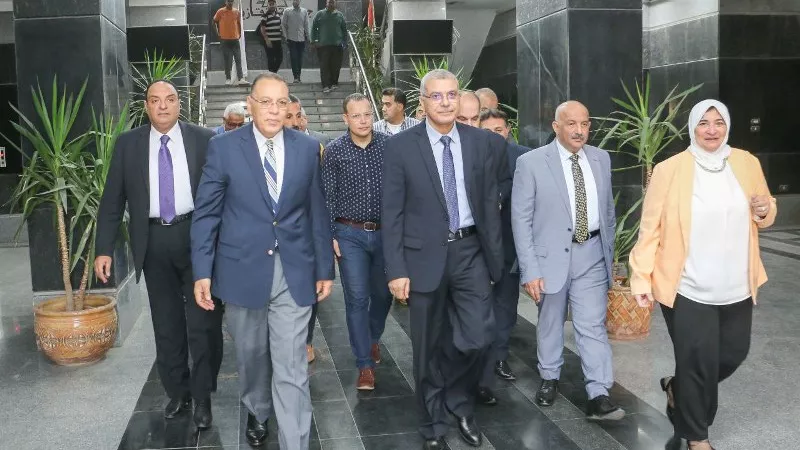 محافظ الشرقية يزور رئيس جامعة الزقازيق الجديد