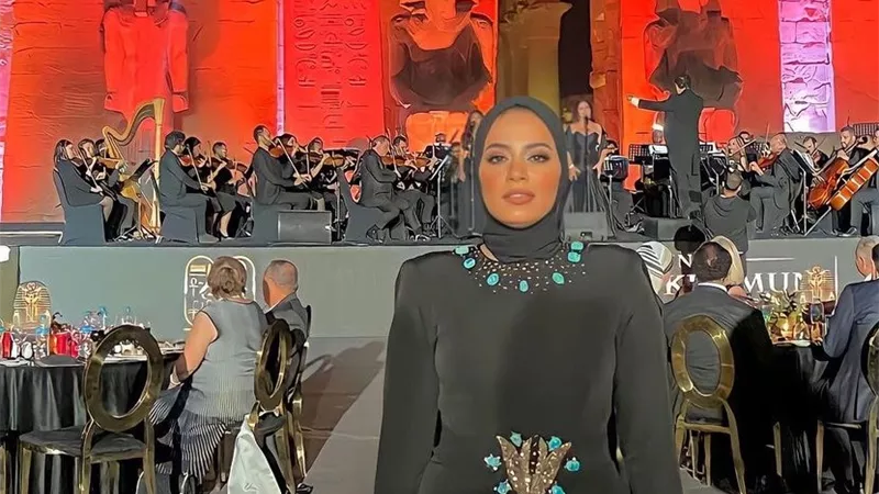 وسط الحضارة الفرعونية.. رانيا يحيى تسحر القلوب بإطلالة تراثية