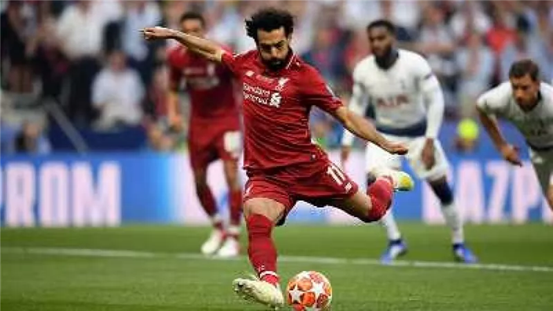 محمد صلاح يقود ليفربول للفوز بثنائية على توتنهام بالدورى الإنجليزى